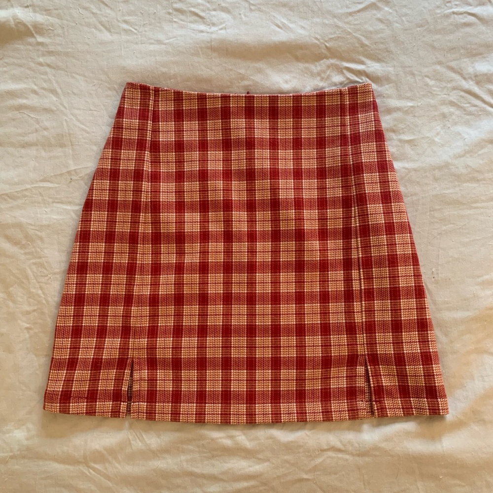 Brandy Melville Plaid Mini Skirt - Picture 3 of 5